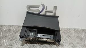 Gebruikte Asbak voor Mercedes S (W221) 3.0 S-320 CDI 24V Prijs € 40,00 Margeregeling aangeboden door SH Carparts