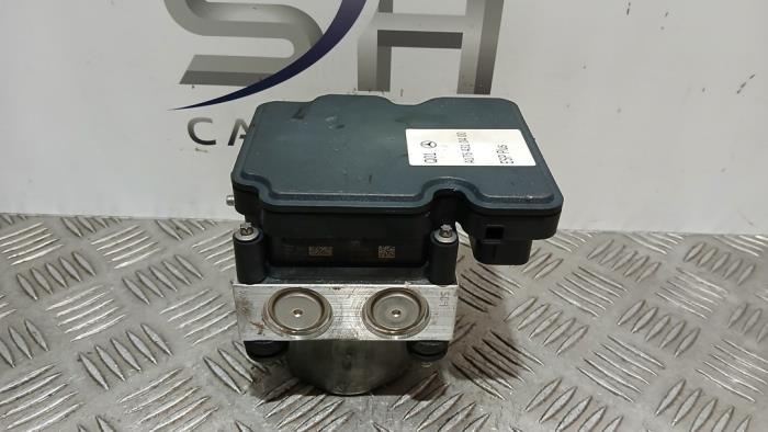 Gebruikte ABS Pomp Mercedes A (W176) 2.0 A-250 Turbo 16V 4-Matic Prijs € 225,00 Margeregeling aangeboden door SH Carparts