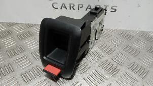 Gebruikte Achterbank slot Mercedes B (W246) 1.6 B-180 BlueEFFICIENCY Turbo 16V Prijs € 45,00 Margeregeling aangeboden door SH Carparts