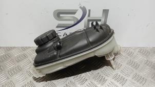 Gebruikte Expansievat Mercedes A (W176) 1.5 A-180 CDI, A-180d 16V Prijs € 20,00 Margeregeling aangeboden door SH Carparts