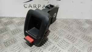 Gebruikte Achterbank slot Mercedes B (W246) 1.8 B-200 CDI BlueEFFICIENCY 16V Prijs € 45,00 Margeregeling aangeboden door SH Carparts