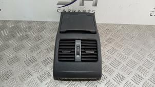 Gebruikte Luchtrooster achter Mercedes CLA (117.3) 2.2 CLA-220 CDI, 220 d 16V Prijs € 48,40 Inclusief btw aangeboden door SH Carparts