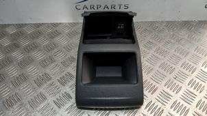 Gebruikte Middenconsoles Mercedes A (W176) 2.0 A-250 Turbo 16V Prijs € 15,00 Margeregeling aangeboden door SH Carparts