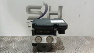Gebruikte ABS Pomp Mercedes A (W176) 2.0 A-250 Turbo 16V Prijs € 50,00 Margeregeling aangeboden door SH Carparts