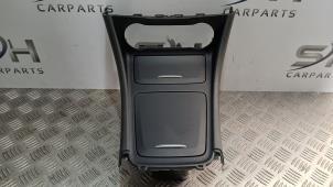 Gebruikte Middenconsoles Mercedes A (W176) 2.0 A-250 Turbo 16V Prijs € 50,00 Margeregeling aangeboden door SH Carparts
