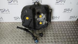 Gebruikte Adblue tank Mercedes C (W205) C-200 1.6 CDI BlueTEC, C-200 d 16V Prijs € 210,00 Margeregeling aangeboden door SH Carparts