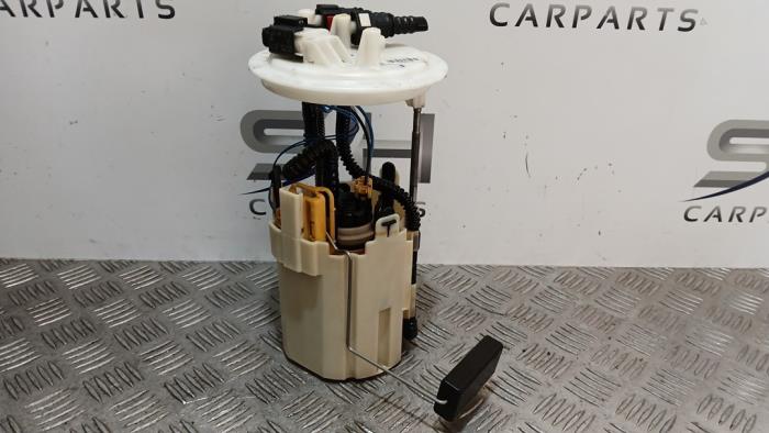 Gebruikte Brandstofpomp Elektrisch Mercedes Vito (639.6) 2.2 113 CDI 16V Euro 5 Prijs € 50,00 Margeregeling aangeboden door SH Carparts