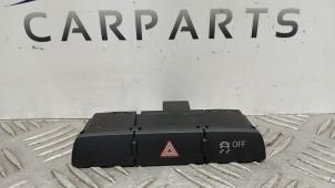 Gebruikte Alarmlicht Schakelaar Audi Q7 (4LB) 3.0 TDI V6 24V Prijs € 15,00 Margeregeling aangeboden door SH Carparts