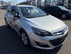 Gebruikte Rechter Koplamp Opel Astra J (PC6/PD6/PE6/PF6) 1.4 Turbo 16V Prijs € 240,00 Margeregeling aangeboden door SH Carparts