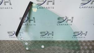 Gebruikte Ruit 2Deurs links-achter Mercedes CLK (C209) 1.8 200 K 16V Prijs € 100,00 Margeregeling aangeboden door SH Carparts