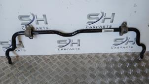 Gebruikte Stabilisatorstang voor Mercedes A (W176) 1.6 A-200 16V Prijs € 35,00 Margeregeling aangeboden door SH Carparts