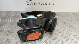 Gebruikte Veiligheidsgordel links-voor Mercedes B (W246) 1.6 B-180 BlueEFFICIENCY Turbo 16V Prijs € 49,00 Margeregeling aangeboden door SH Carparts