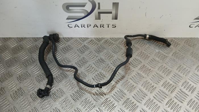 Gebruikte Leiding (diversen) Mercedes C Estate (S205) C-180 1.6 16V BlueEfficiency Prijs € 15,00 Margeregeling aangeboden door SH Carparts