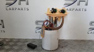 Gebruikte Brandstofpomp Elektrisch Mercedes A (W176) 2.2 A-220 CDI 16V Prijs € 45,00 Margeregeling aangeboden door SH Carparts