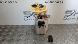 Gebruikte Brandstofpomp Elektrisch Mercedes A (W176) 2.2 A-200 CDI, A-200d 16V Prijs € 45,00 Margeregeling aangeboden door SH Carparts