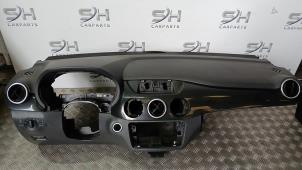 Gebruikte Dashboard Mercedes B (W246) 1.6 B-180 BlueEFFICIENCY Turbo 16V Prijs € 150,00 Margeregeling aangeboden door SH Carparts