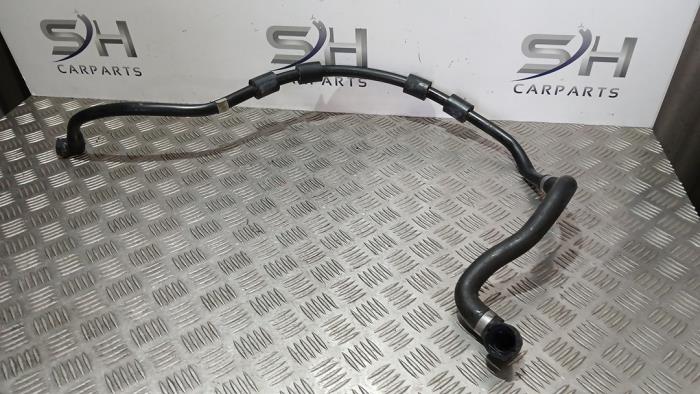 Gebruikte Leiding (diversen) Mercedes C (W205) C-180 1.6 16V Prijs € 35,00 Margeregeling aangeboden door SH Carparts