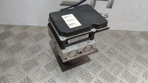 Gebruikte ABS Pomp Mercedes E (R207) E-350 CDI V6 24V Prijs € 50,00 Margeregeling aangeboden door SH Carparts