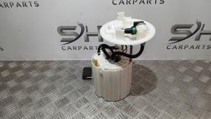 Gebruikte Brandstofpomp Elektrisch Mercedes CLA (117.3) 1.6 CLA-180 16V Prijs € 45,00 Margeregeling aangeboden door SH Carparts