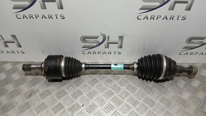 Gebruikte Aandrijfas links-voor Mercedes R (W251) 3.0 320 CDI 24V 4-Matic Prijs € 275,00 Margeregeling aangeboden door SH Carparts