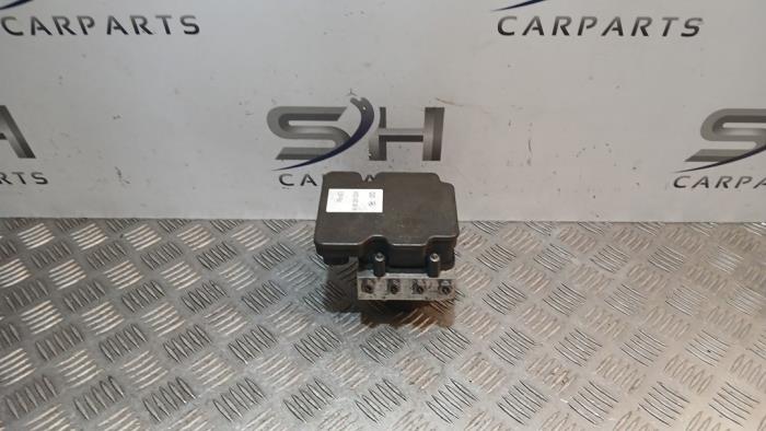Gebruikte ABS Pomp Mercedes E (C207) E-250 CDI,BlueTEC,d 16V Prijs € 50,00 Margeregeling aangeboden door SH Carparts