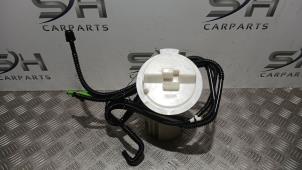 Gebruikte Tank element Pomp Mercedes E (C207) E-350 CDI V6 24V Prijs € 25,00 Margeregeling aangeboden door SH Carparts
