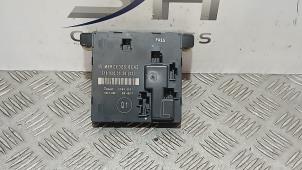 Gebruikte Deur module Mercedes CLS (C219) 320 CDI 24V Prijs € 20,00 Margeregeling aangeboden door SH Carparts