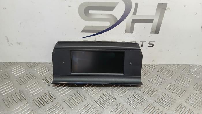 Gebruikte Display Interieur Mercedes C Estate (S204) 1.8 C-180K 16V Prijs € 50,00 Margeregeling aangeboden door SH Carparts