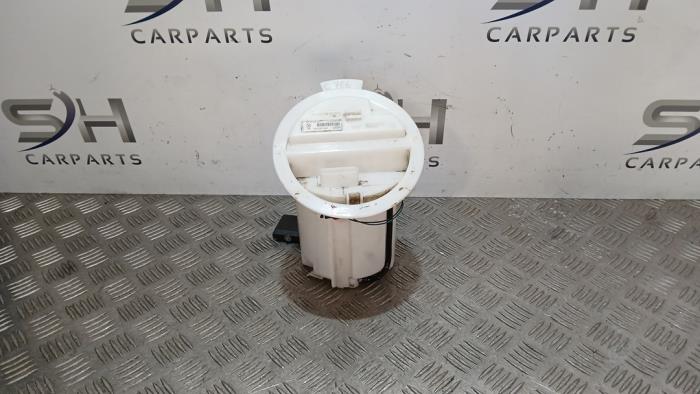 Gebruikte Brandstofpomp Elektrisch Mercedes C (W204) 1.8 C-200K 16V Prijs € 44,98 Margeregeling aangeboden door SH Carparts