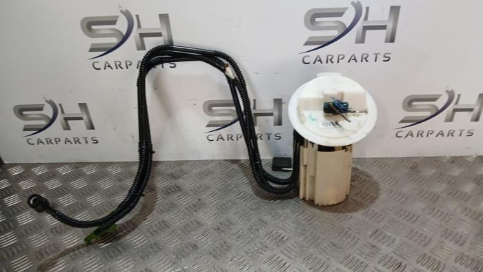 Gebruikte Tank element Pomp Mercedes GLK (204.7/9) 3.0 350 CDI 24V 4-Matic Prijs € 25,00 Margeregeling aangeboden door SH Carparts