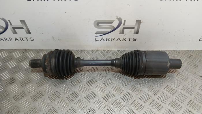 Gebruikte Steekas rechts-voor Mercedes GLK (204.7/9) 3.0 350 CDI 24V 4-Matic Prijs € 239,98 Margeregeling aangeboden door SH Carparts