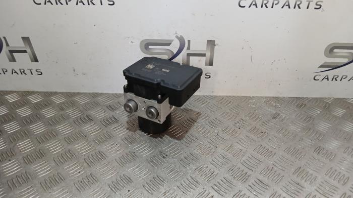 Gebruikte ABS Pomp Mercedes C (W204) 1.8 C-200K 16V Prijs € 149,98 Margeregeling aangeboden door SH Carparts