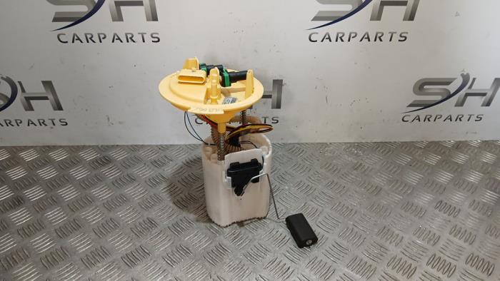Gebruikte Tank element Pomp Mercedes GLA (156.9) 2.2 200 CDI, d 16V Prijs € 45,00 Margeregeling aangeboden door SH Carparts