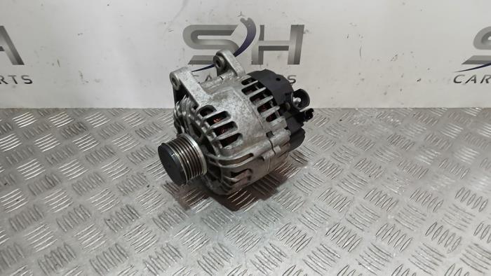 Gebruikte Dynamo Opel Crossland (X) 1.2 Turbo 12V Prijs € 19,98 Margeregeling aangeboden door SH Carparts