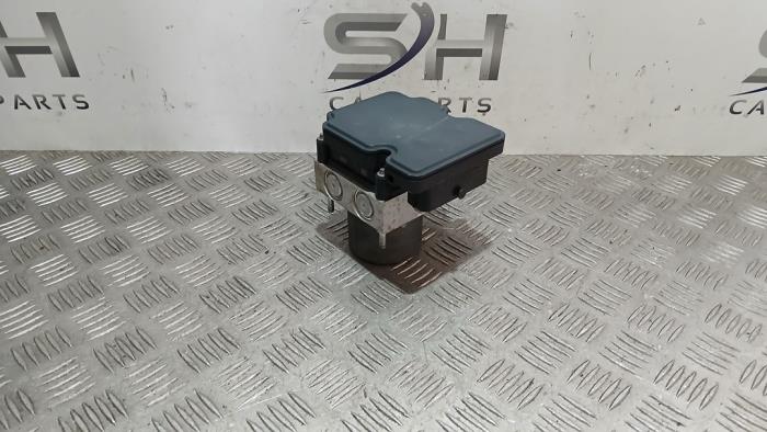 Gebruikte ABS Pomp Opel Crossland (X) 1.2 Turbo 12V Prijs € 79,98 Margeregeling aangeboden door SH Carparts