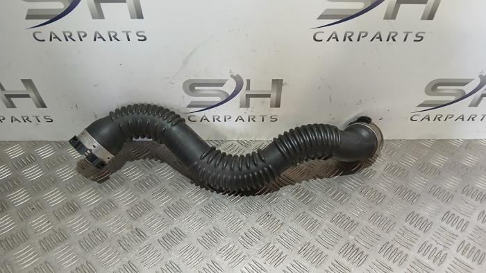 Gebruikte Intercooler Slang Mercedes B (W246/W242) 2.0 B-250 BlueEFFICIENCY Turbo 16V Prijs € 14,98 Margeregeling aangeboden door SH Carparts