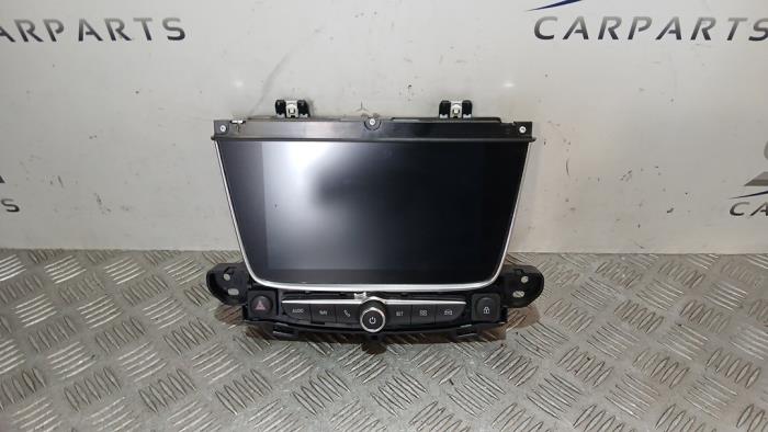 Gebruikte Display Interieur Opel Crossland (X) 1.2 Turbo 12V Prijs € 239,98 Margeregeling aangeboden door SH Carparts