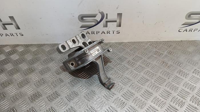 Gebruikte Motorrubber Volkswagen Passat Variant (3G5) 2.0 TDI 16V 150 Prijs € 22,50 Margeregeling aangeboden door SH Carparts