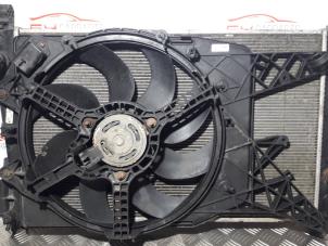 Gebruikte Radiateur Opel Corsa D 1.3 CDTi 16V ecoFLEX Prijs € 34,00 Margeregeling aangeboden door SH Carparts