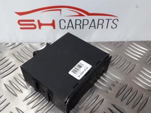 Gebruikte Centrale deurvergrendelings relais Peugeot 107 1.0 12V Prijs op aanvraag aangeboden door SH Carparts
