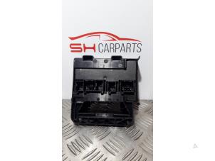 Gebruikte Comfort Module Volkswagen Golf V (1K1) 2.0 SDI Prijs € 22,00 Margeregeling aangeboden door SH Carparts