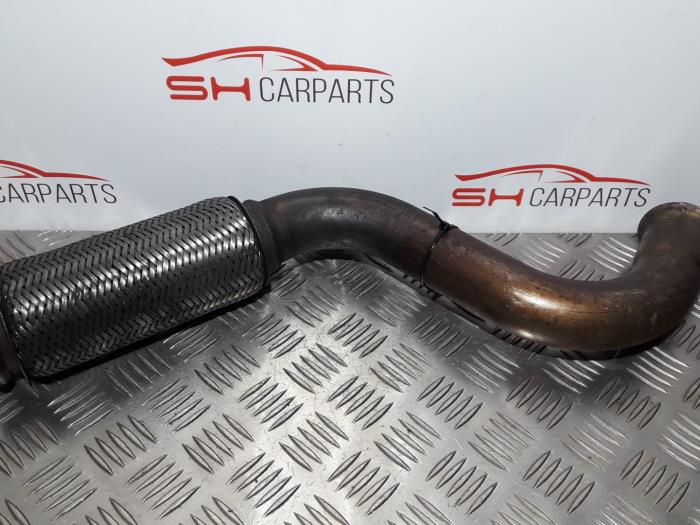 Gebruikte Uitlaat Tussenpijp Peugeot 307 (3A/C/D) 1.6 16V Prijs € 11,00 Margeregeling aangeboden door SH Carparts