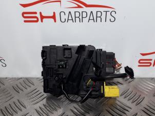 Gebruikte Portierruitmotor Volkswagen Touran (1T1/T2) 1.9 TDI 100 Prijs € 22,00 Margeregeling aangeboden door SH Carparts