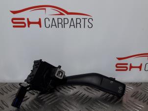 Gebruikte Ruitenwis Schakelaar Volkswagen Caddy Combi III (2KB,2KJ) 2.0 SDI Prijs € 14,00 Margeregeling aangeboden door SH Carparts