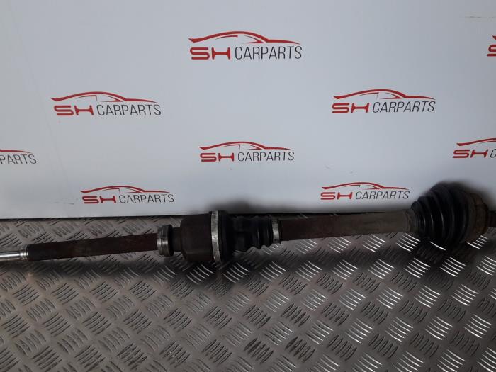 Gebruikte Steekas rechts-voor Peugeot 308 (4A/C) 1.6 VTI 16V Prijs € 16,00 Margeregeling aangeboden door SH Carparts
