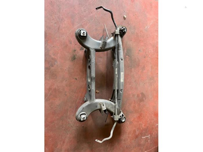 Gebruikte Subframe Mercedes E (W212) E-220 CDI 16V BlueEfficiency Prijs € 300,00 Margeregeling aangeboden door van Sabben Parts