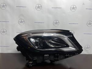 Gebruikte Koplamp rechts Mercedes GLA (156.9) 1.5 180 CDI, d 16V Prijs € 700,00 Margeregeling aangeboden door van Sabben Parts