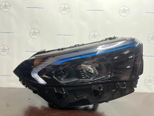 Gebruikte Koplamp rechts Mercedes EQA (N243) 250+ 71 kWh Prijs € 950,00 Margeregeling aangeboden door van Sabben Parts