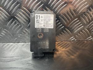Gebruikte Radar sensor Mercedes B (W246) 2.0 B-200 NGD 16V Prijs € 175,00 Margeregeling aangeboden door van Sabben Parts