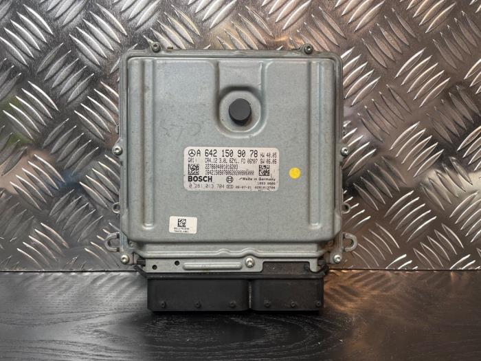 Gebruikte Computer Motormanagement Mercedes CLS (C219) 320 CDI 24V Prijs € 100,00 Margeregeling aangeboden door van Sabben Parts